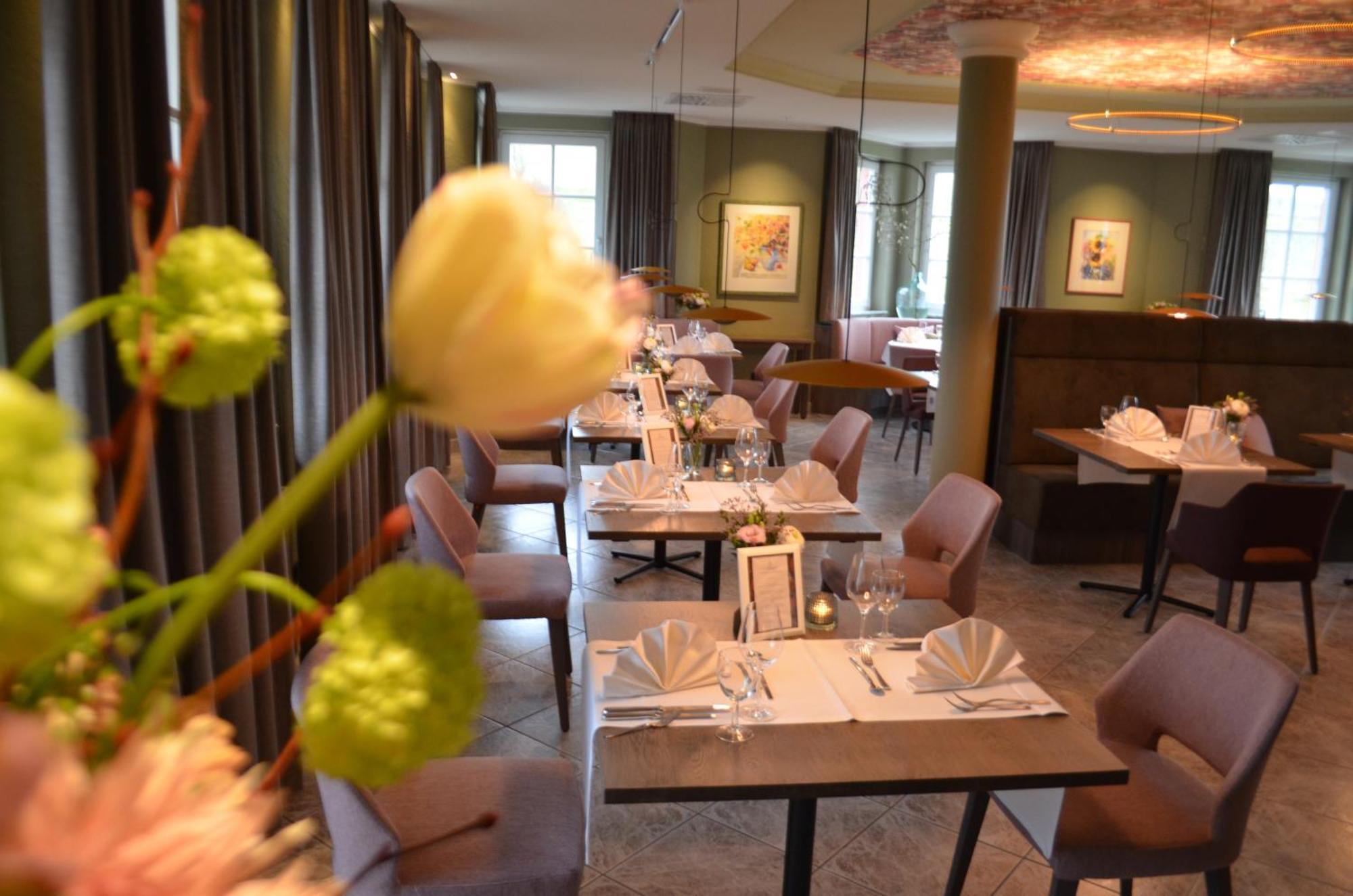 Castell Hotel&Restaurant Leinsweiler Esterno foto